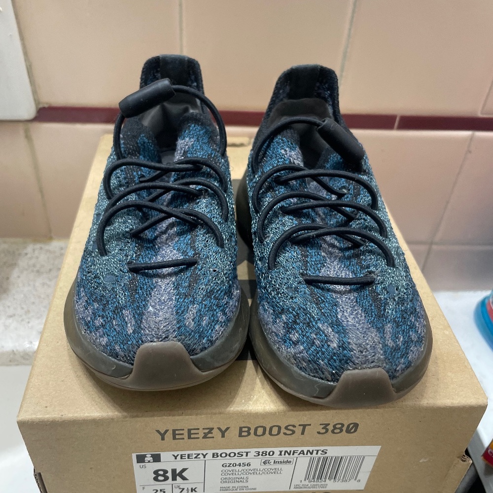 Yeezy boost 380